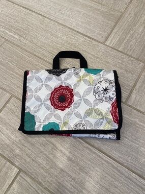 Thirty-One Floral Pattern Foldable Travel Organizer